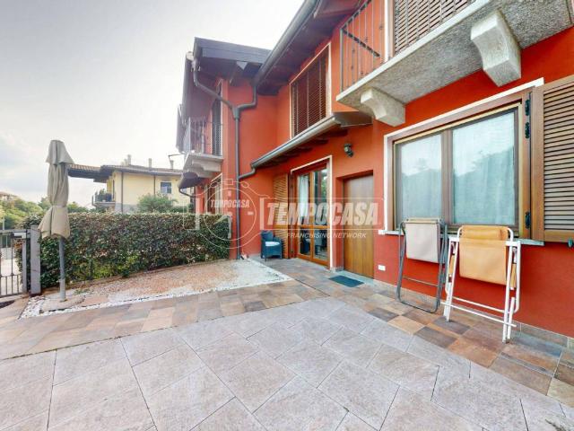 Villa Schiera in vendita a Roccolo, Rodero