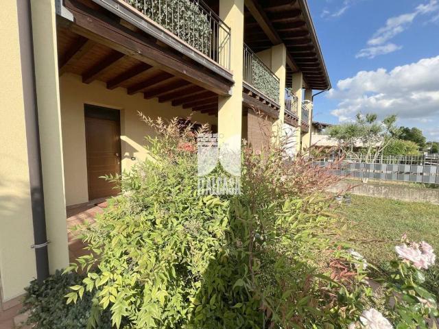 Villa Schiera in vendita a Rodigo, Lombardia
