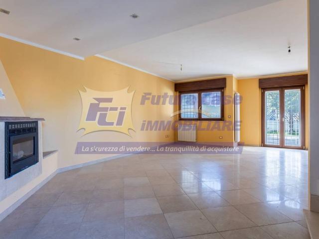 Villa Schiera in vendita a San Giorgio di Acilia, Roma Capitale