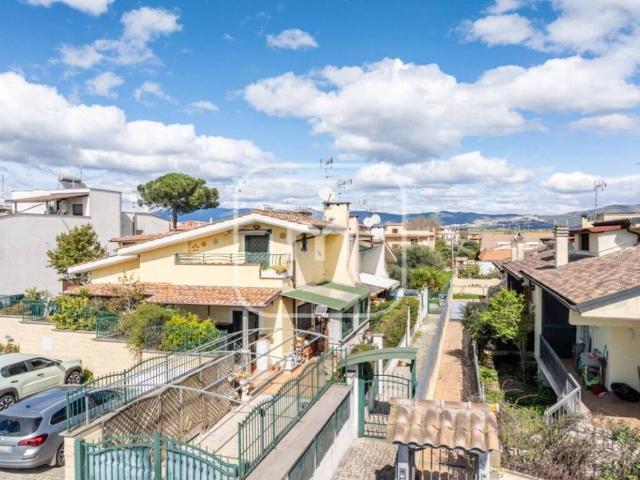 Villa Schiera in vendita a Giardini di Corcolle, Roma Capitale