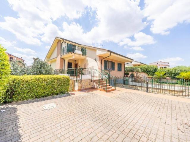 Villa Schiera in vendita a Castelverde, Roma Capitale