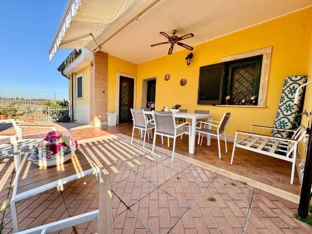 Villa Schiera in vendita a Casal Lumbroso, Roma Capitale