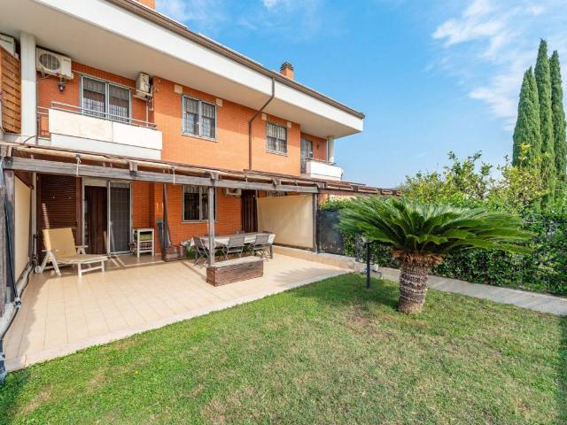 Villa Schiera in vendita a San Giorgio di Acilia, Roma Capitale