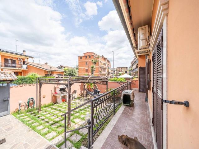 Villa Schiera in vendita a Finocchio, Roma Capitale