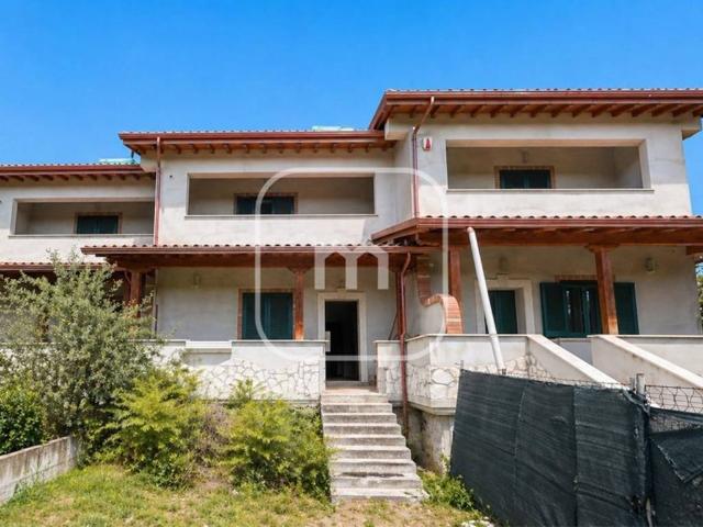 Villa Schiera in vendita a Municipio Roma IV, Roma Capitale