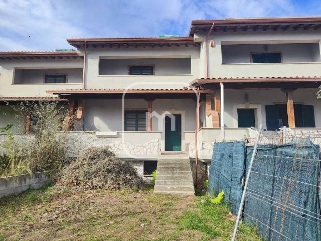 Villa Schiera in vendita a Municipio Roma IV, Roma Capitale