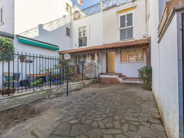 Villa Schiera in vendita a Prato Fiorito, Roma Capitale