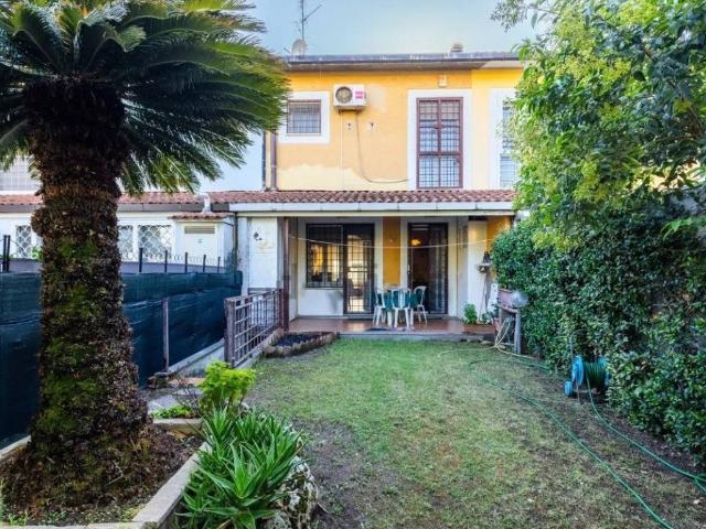 Villa Schiera in vendita a Axa, Roma Capitale