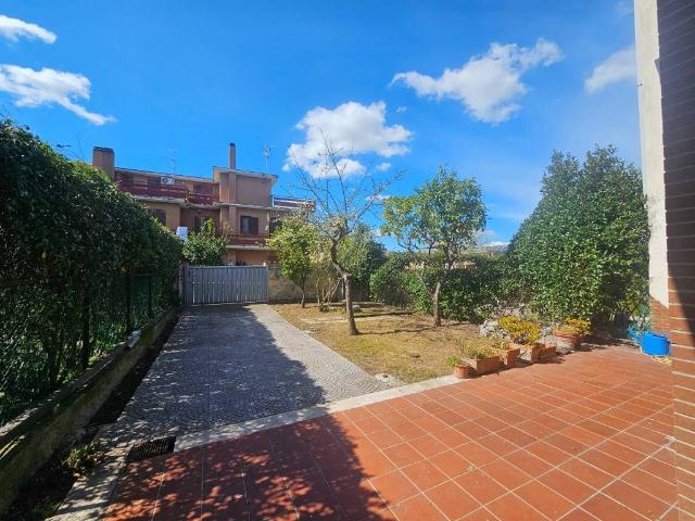 Villa Schiera in vendita a Municipio Roma X, Roma Capitale
