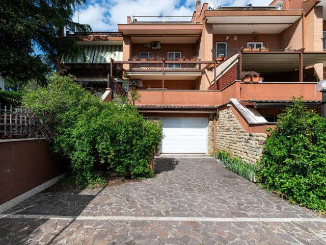 Villa Schiera in vendita a Spinaceto, Roma Capitale