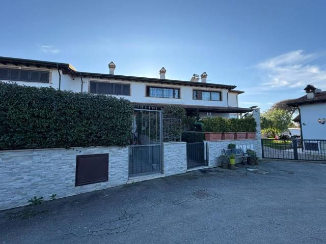Villa Schiera in vendita a Prato Fiorito, Roma Capitale