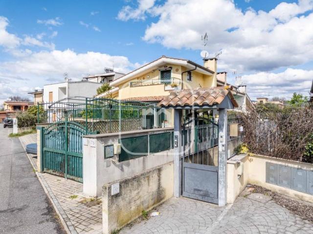 Villa Schiera in vendita a Giardini di Corcolle, Roma Capitale