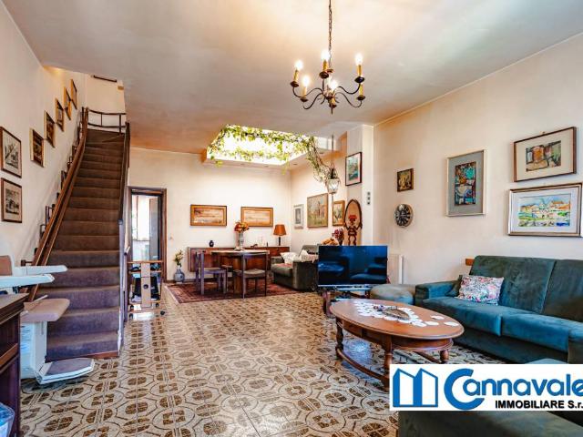 Villa Schiera in vendita a Acilia Sud, Roma