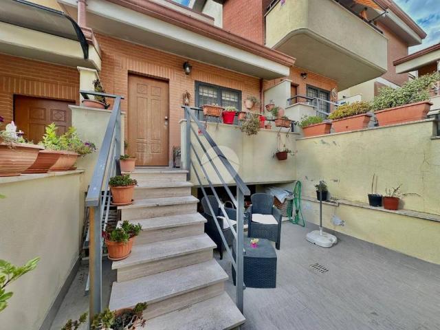 Villa Schiera in vendita a Casal Bernocchi, Roma Capitale