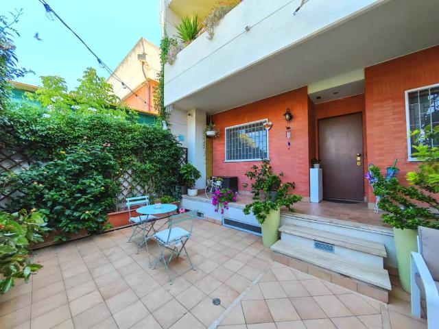 Villa Schiera in vendita a San Giorgio di Acilia, Roma Capitale