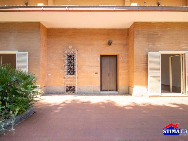 Villa Schiera in vendita a Municipio Roma X, Roma Capitale