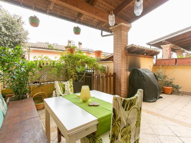 Villa Schiera in vendita a Stagni di Ostia, Roma Capitale