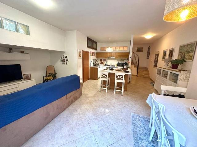 Villa Schiera in vendita a Valle Muricana, Roma