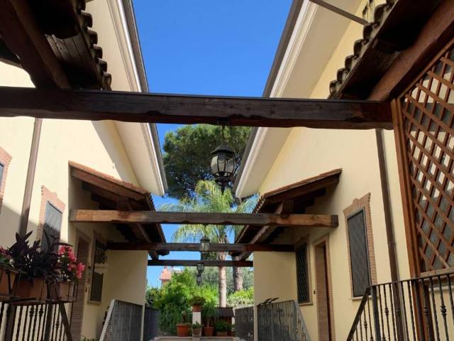 Villa Schiera in vendita a Madonnetta, Roma Capitale