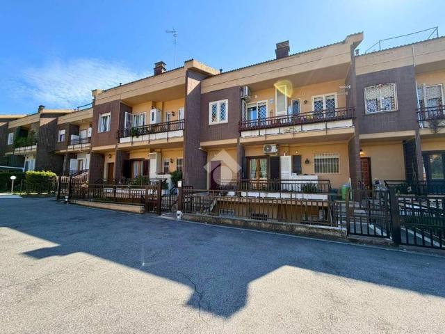 Villa Schiera in vendita a Municipio Roma IX, Roma Capitale