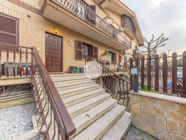 Villa Schiera in vendita a Finocchio, Roma Capitale
