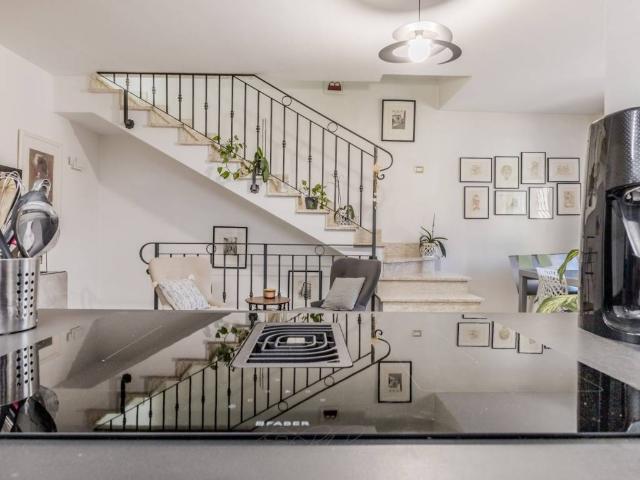 Villa Schiera in vendita a Stagni di Ostia, Montecompatri