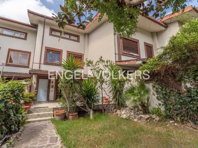 Villa Schiera in vendita a Madonnetta, Roma Capitale