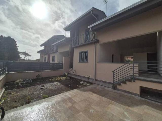 Villa Schiera in vendita a San Giorgio di Acilia, Roma Capitale