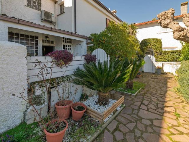 Villa Schiera in vendita a Olgiata, Roma Capitale