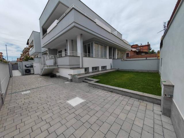 Villa Schiera in vendita a Villa Verde, Roma Capitale