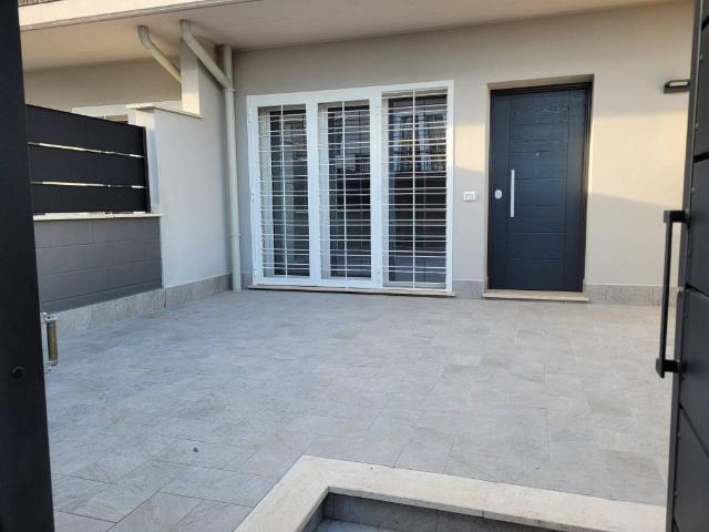 Villa Schiera in vendita a Monte dell'Ara-Valle Santa, Roma Capitale