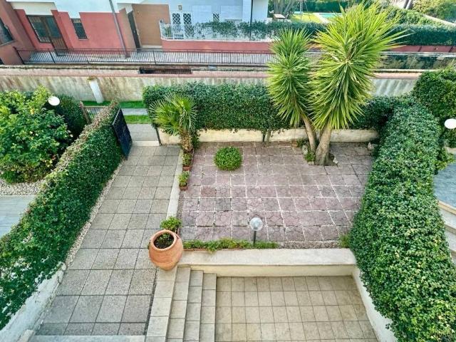 Villa Schiera in vendita a Axa, Roma Capitale