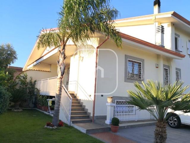 Villa Schiera in vendita a Prato Fiorito, Roma Capitale