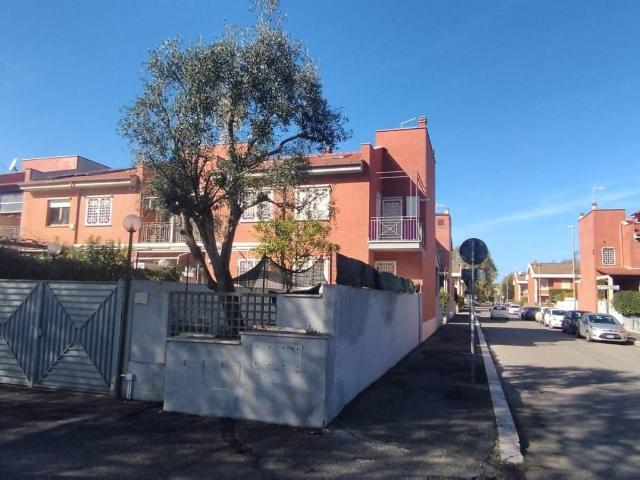 Villa Schiera in vendita a Madonnetta, Roma Capitale