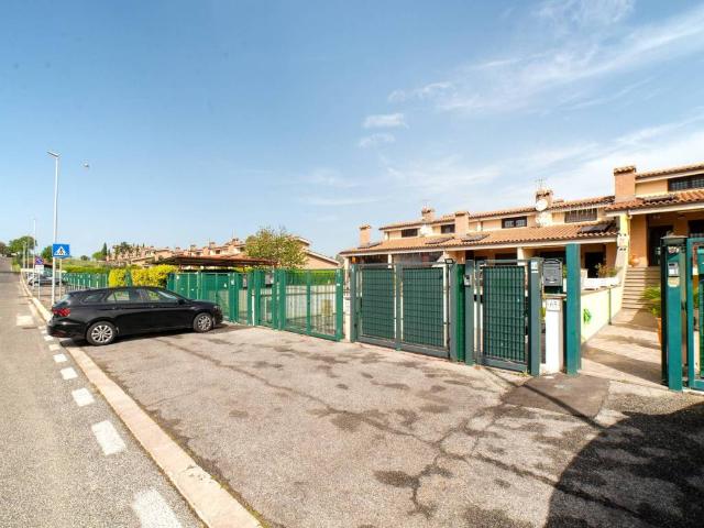 Villa Schiera in vendita a Municipio Roma VI, Roma Capitale