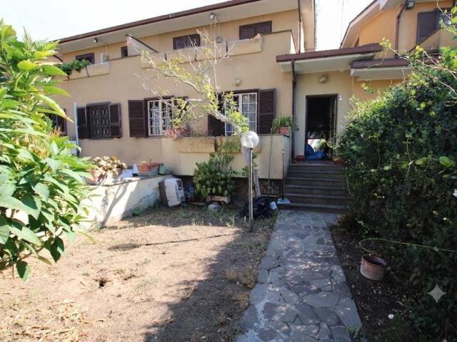 Villa Schiera in vendita a Municipio Roma X, Roma Capitale
