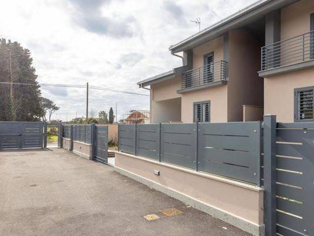Villa Schiera in vendita a San Giorgio di Acilia, Roma Capitale