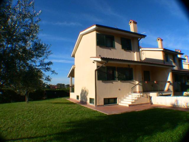 Villa Schiera in vendita a Pantan Monastero, Roma Capitale