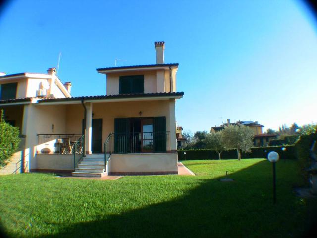 Villa Schiera in vendita a Pantan Monastero, Roma Capitale
