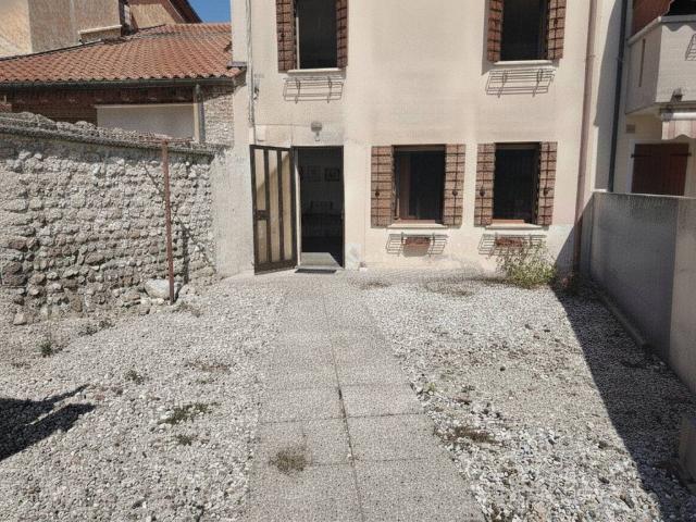 Villa Schiera in vendita a Fellette, Romano d'Ezzelino