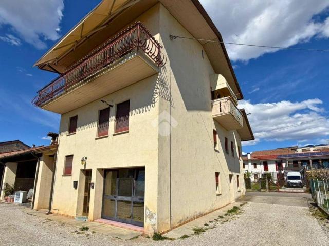 Villa Schiera in vendita a San Giacomo, Romano D'ezzelino