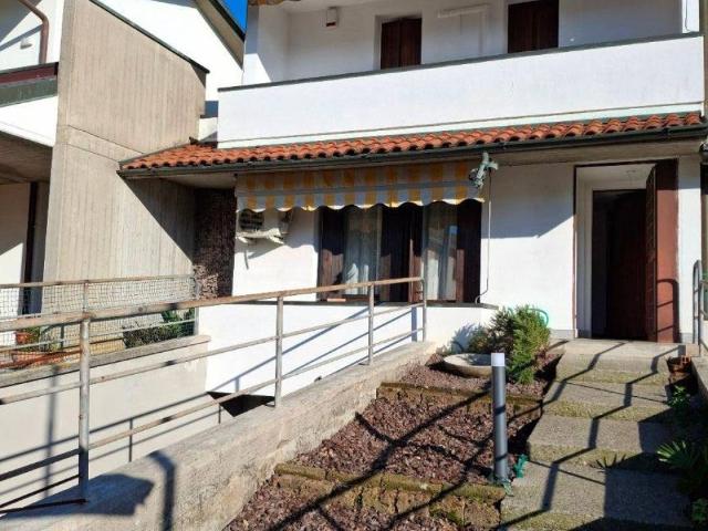 Villa Schiera in vendita a Romano Di Lombardia, Lombardia