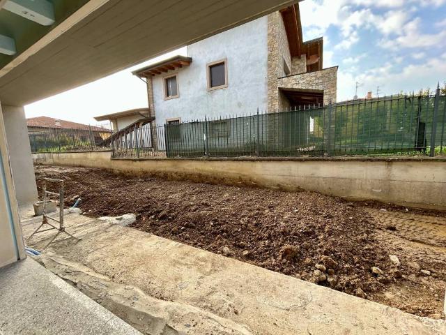Villa Schiera in vendita a Romano Di Lombardia, Lombardia