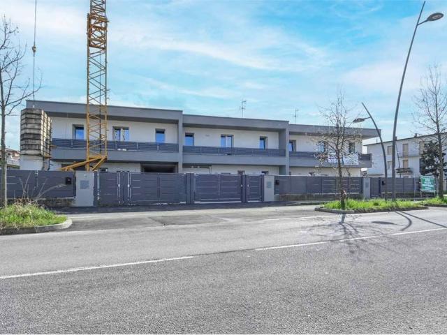 Villa Schiera in vendita a Romano Di Lombardia, Lombardia