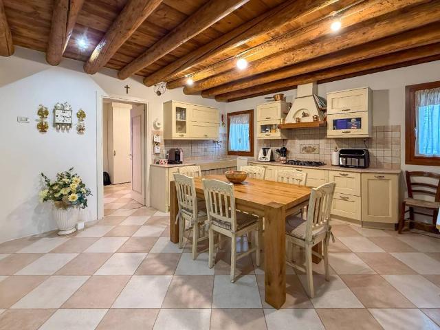 Villa Schiera in vendita a Roncà, Veneto