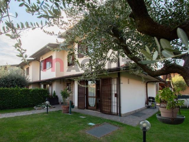 Villa Schiera in vendita a Roncadelle, Brescia