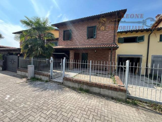 Villa Schiera in vendita a Case Nuove, Roncaro