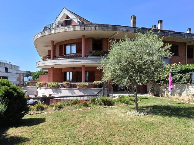 Villa Schiera in vendita a Ronciglione, Lazio