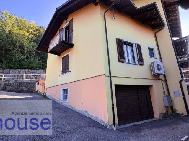 Villa Schiera in vendita a Veggio, Ronco Biellese