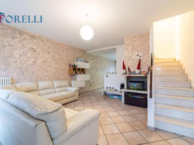 Villa Schiera in vendita a Gualdo, Roncofreddo